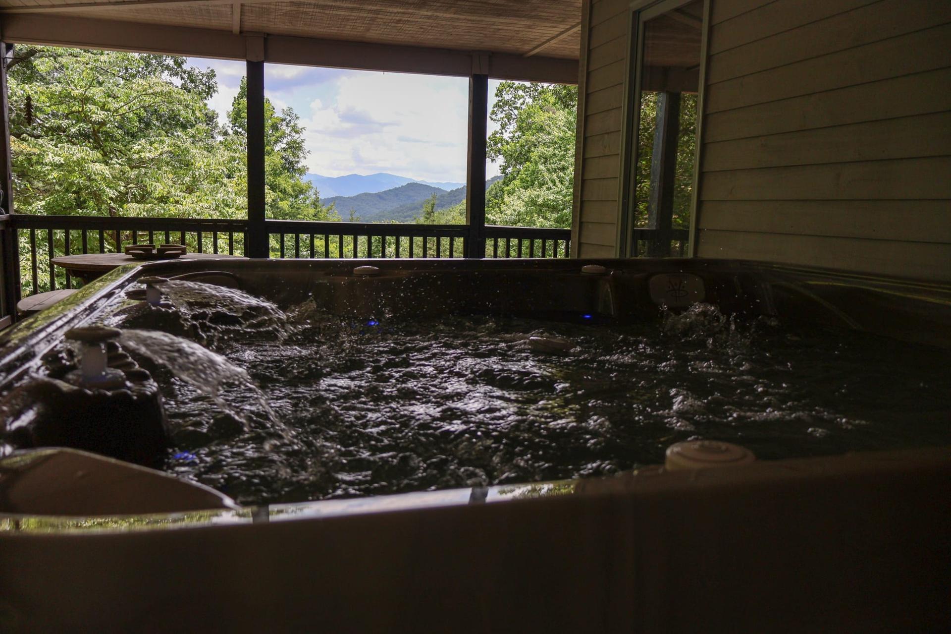 Hot Tub at Laurel and Loom