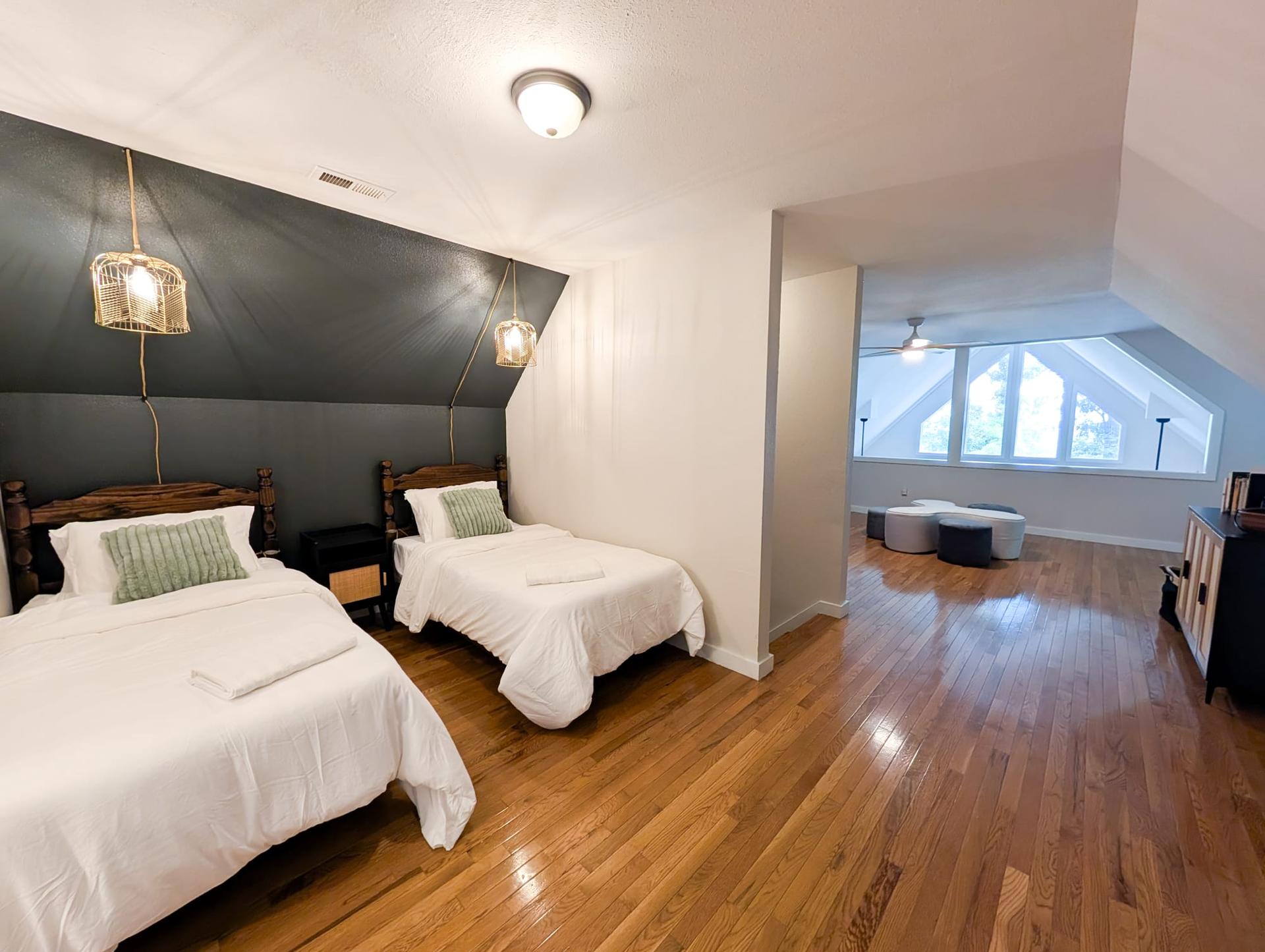 Twin Room at Laurel and Loom